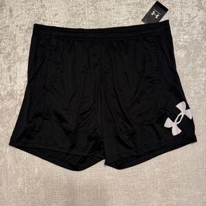 Under Armour Black Women’s Size XL Athletic Shorts